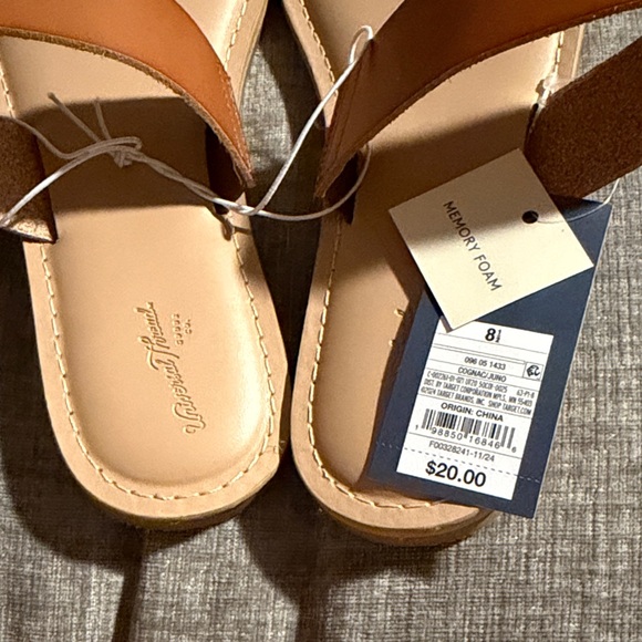 Universal Thread Tan Leather Sandals - Picture 2 of 3